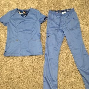 Small dickies scrubs baby blue/ ceil blue